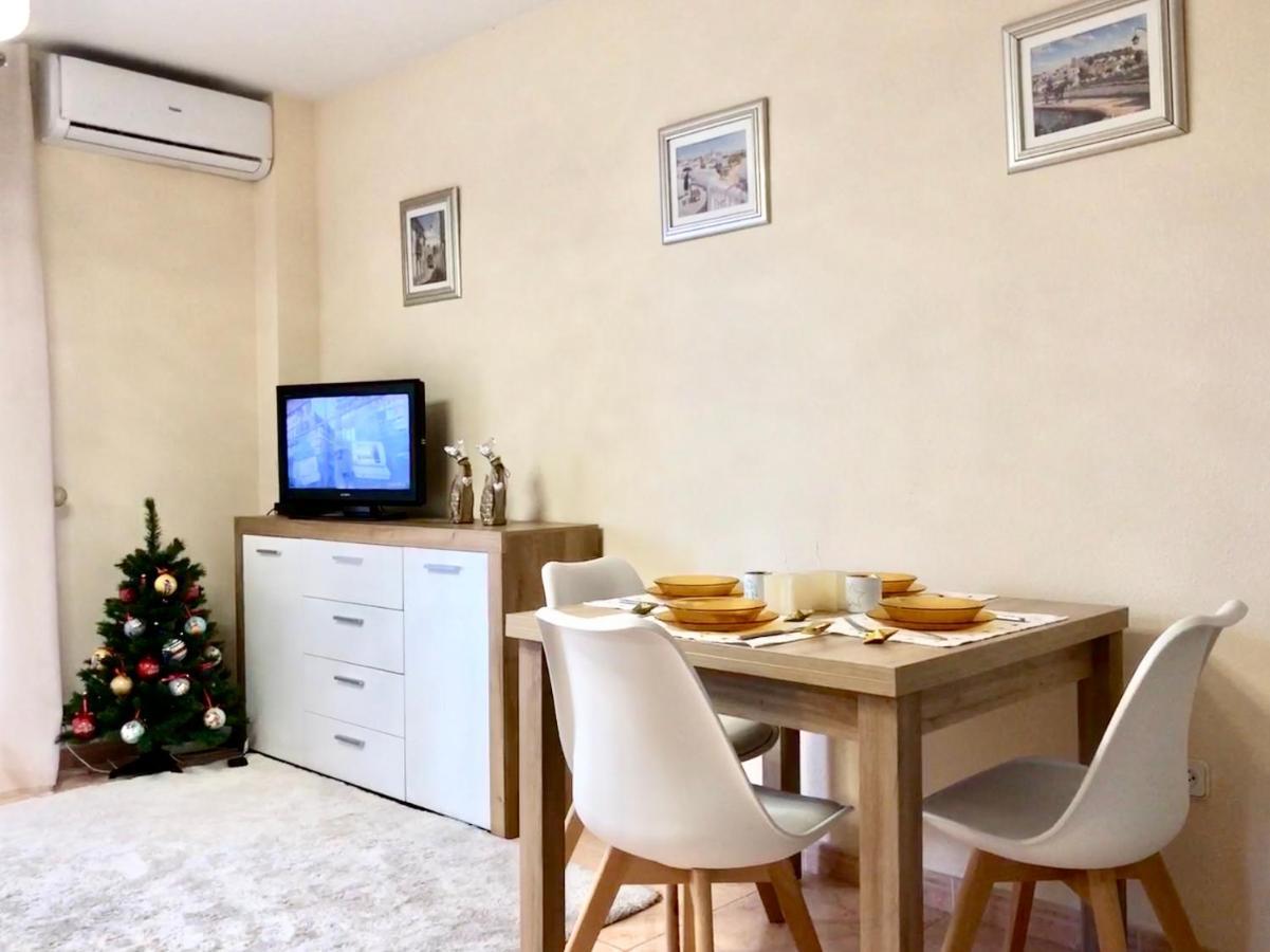 Rosaleda 1 Apartment Дения Екстериор снимка